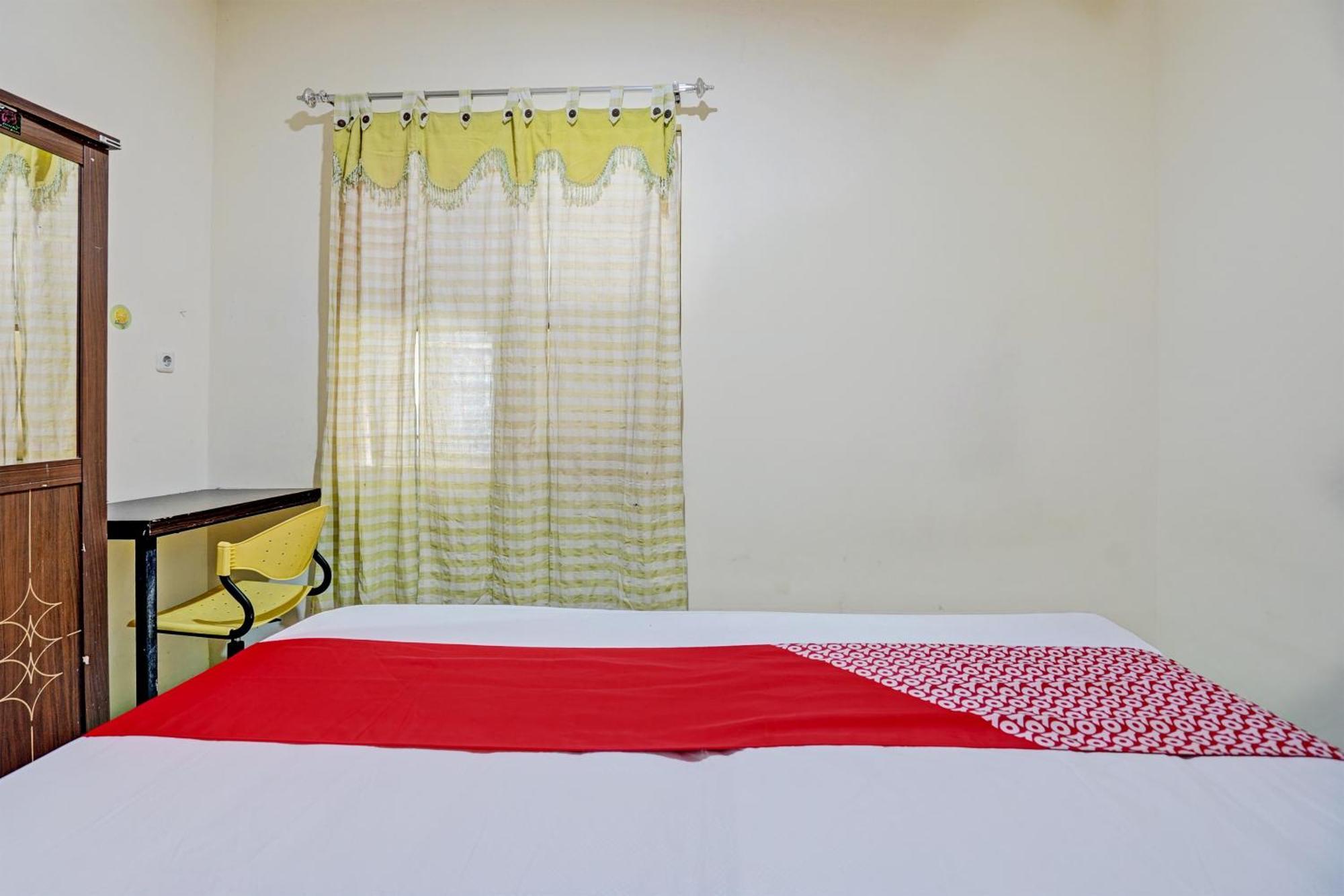 Oyo 93112 Garden Homestay 3 Merlion Сурабая Экстерьер фото
