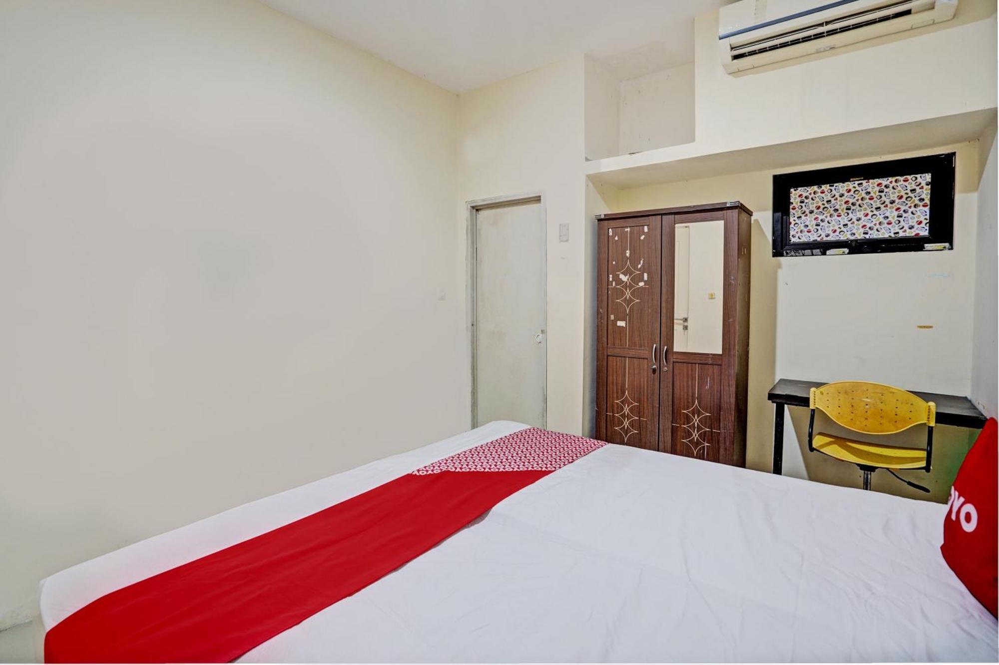 Oyo 93112 Garden Homestay 3 Merlion Сурабая Экстерьер фото