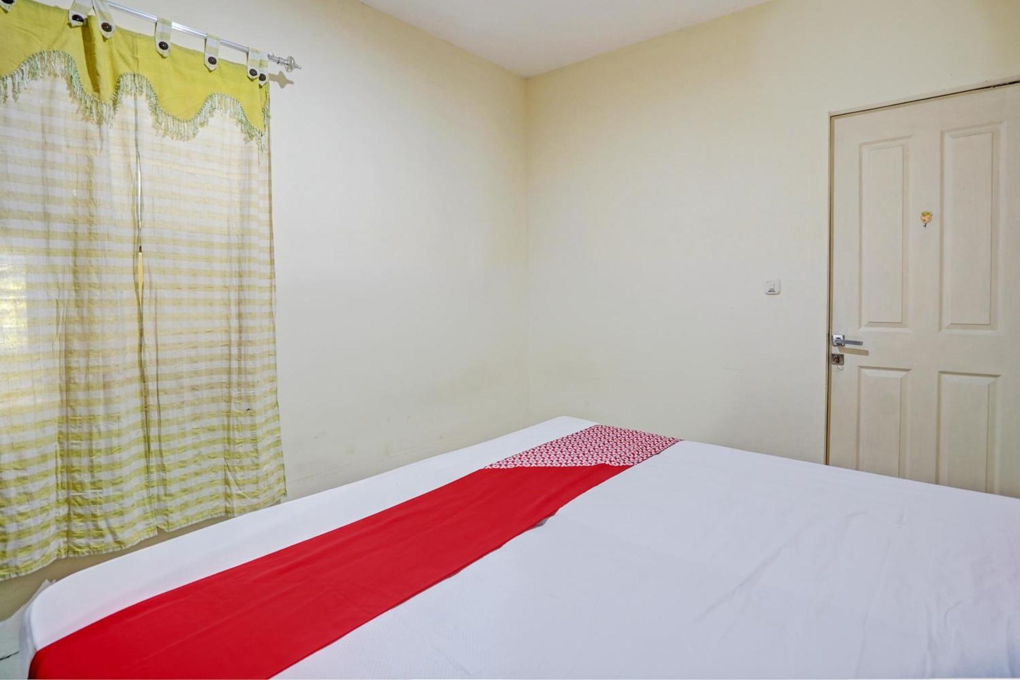 Oyo 93112 Garden Homestay 3 Merlion Сурабая Экстерьер фото